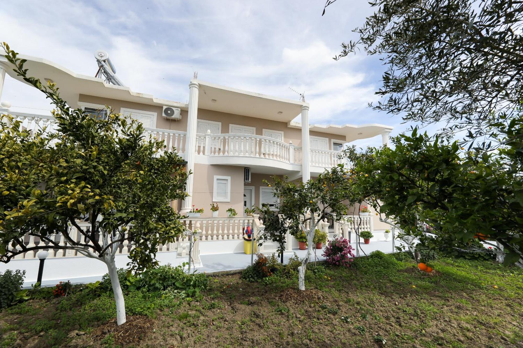 Guest House Narta Vlorë Екстериор снимка